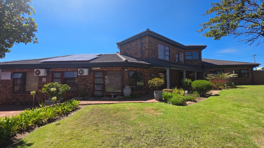 7 Bedroom Property for Sale in Vredenburg Western Cape